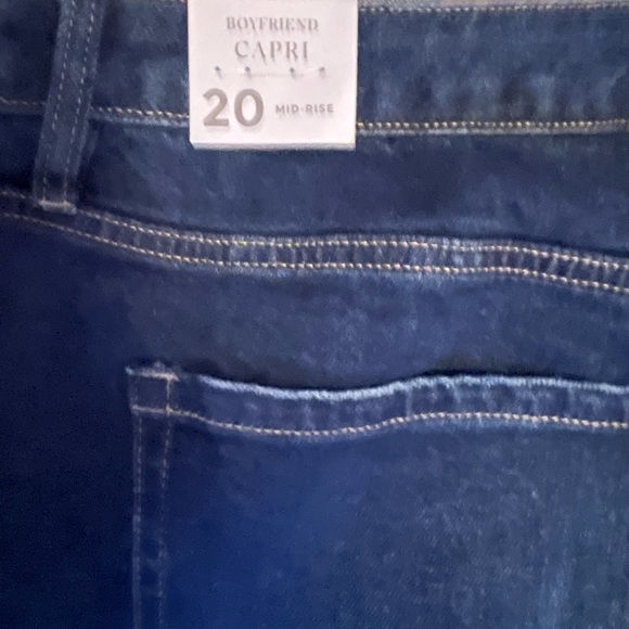 Lane Bryant Boyfriend Capri Mid-Rise NWT size 20 - Picture 4 of 4